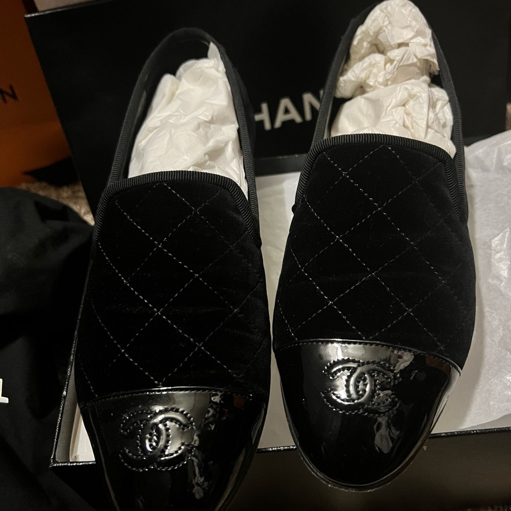 RARE Chanel Moccasins Loafers Velvet - Black Size 37.5, worn 2x - Picture 5 of 6